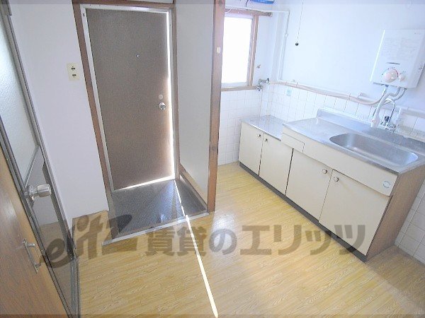 Other room space. Corridor