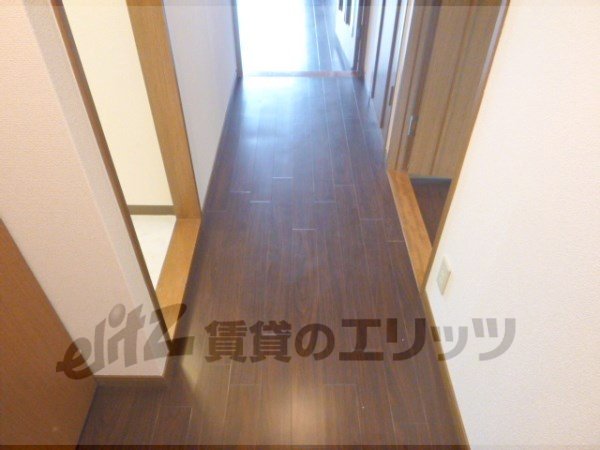 Other room space. Corridor