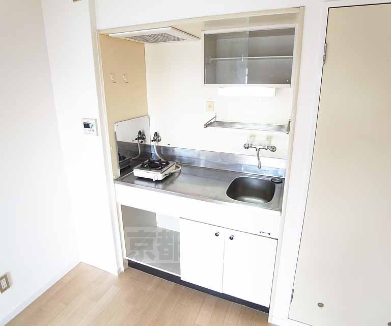 Kitchen. 502, Room photo diversion