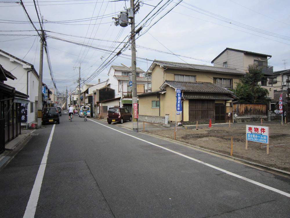 Local photos, including front road. Local (10 May 2013) Shooting