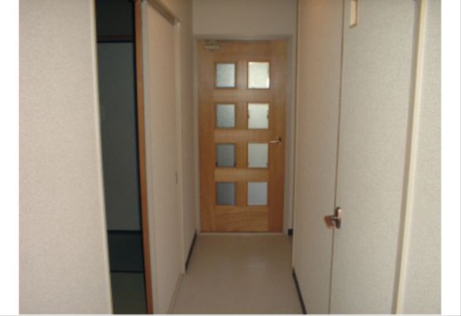 Other room space. Corridor