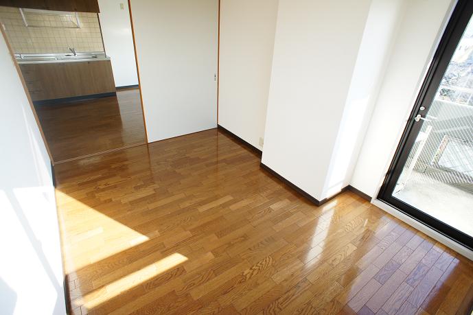 Other room space. Rank difference