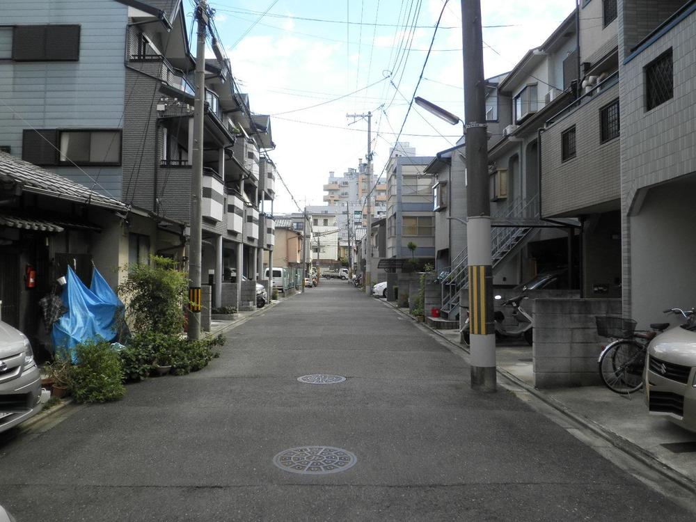 Local photos, including front road. Local (12 May 2013) Shooting