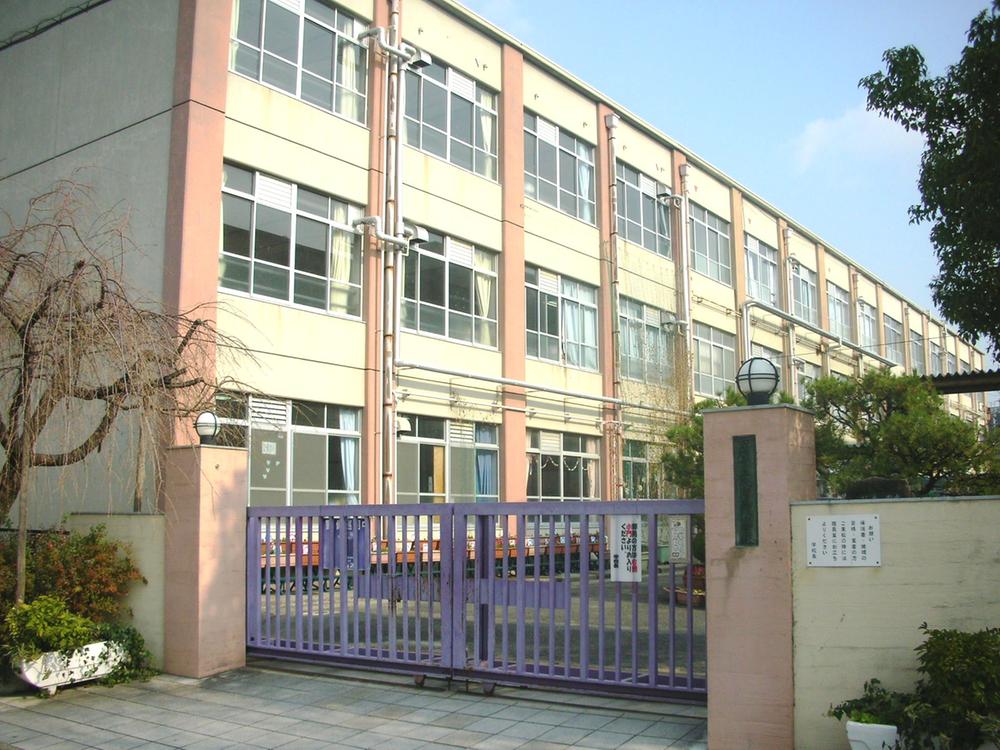 Primary school. Suzaku eighth elementary school