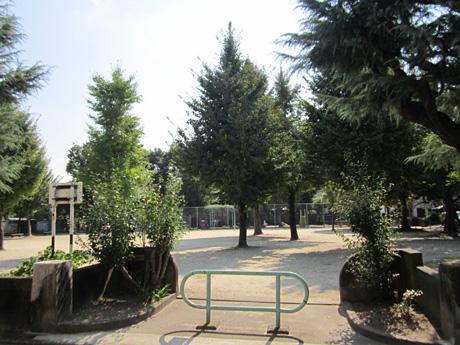 park. Nishinokyo about 100m to the children's park