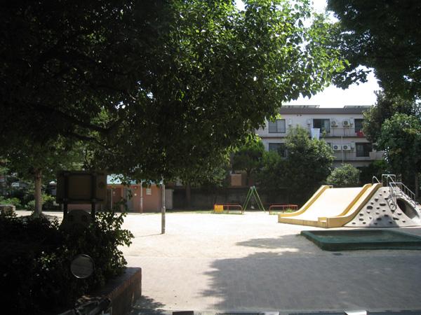 park. Sanjo Omiya Park up to about 440m