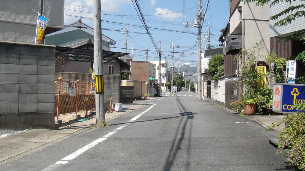 Local photos, including front road. Local (September 2013) Shooting