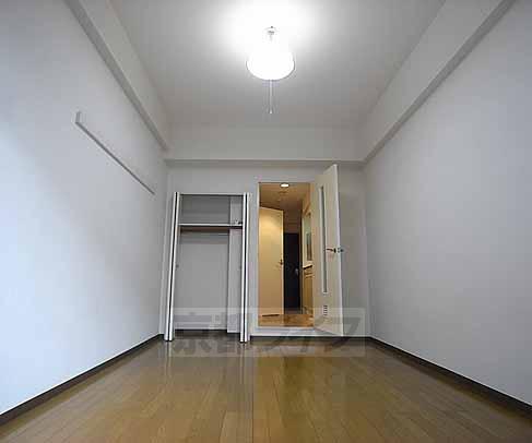 Living and room. Closet equipped