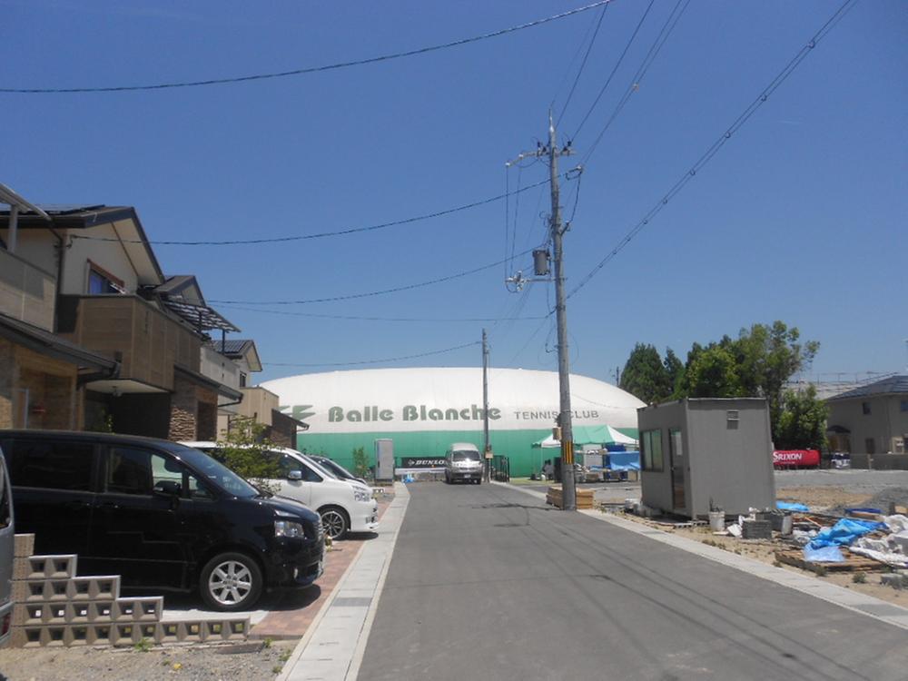 Local photos, including front road. Local (May 2013) Shooting