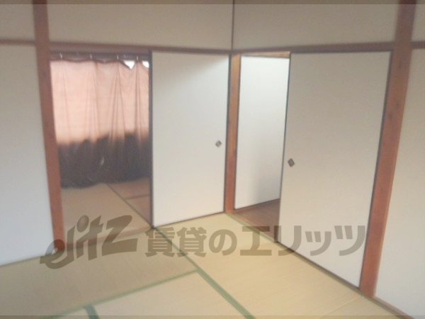 Living and room. 2F-1