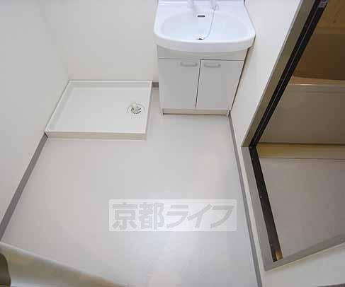 Washroom. Undressing space reserved!