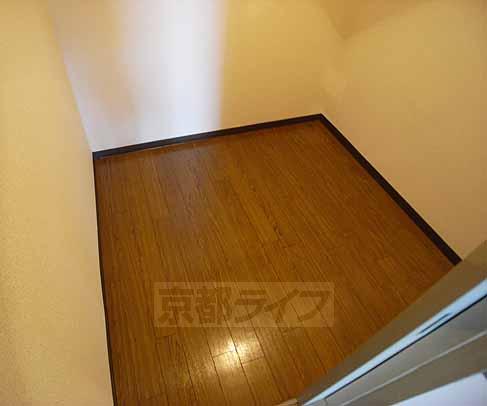 Receipt. A large luggage here storeroom