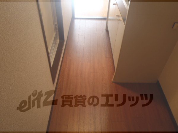 Other room space. Corridor