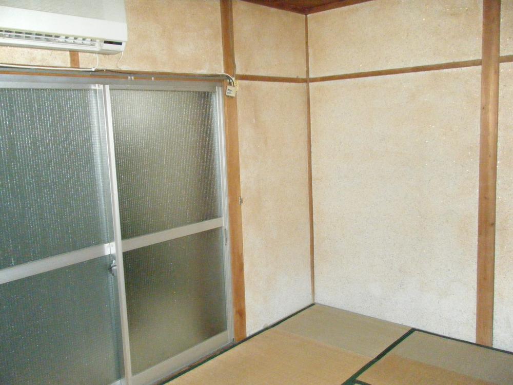 Non-living room. Local (12 May 2013) Shooting