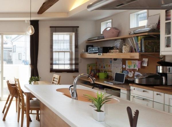 Local appearance photo. Reference is a picture. Enjoy your study and conversation of children even while the dishes, Living is the study type kitchen.