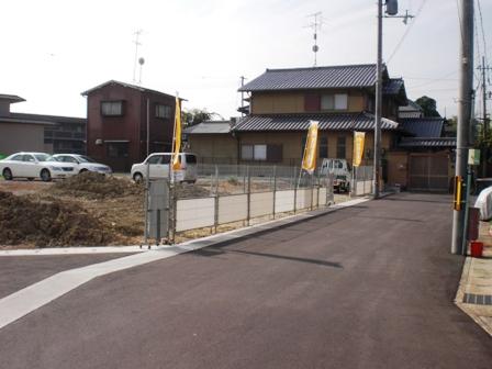 Local photos, including front road. Subdivision is a picture