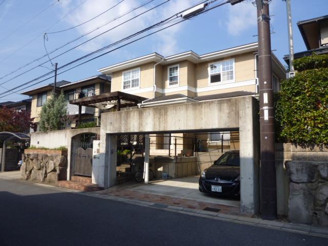 Local appearance photo. Local (11 May 2013) Shooting