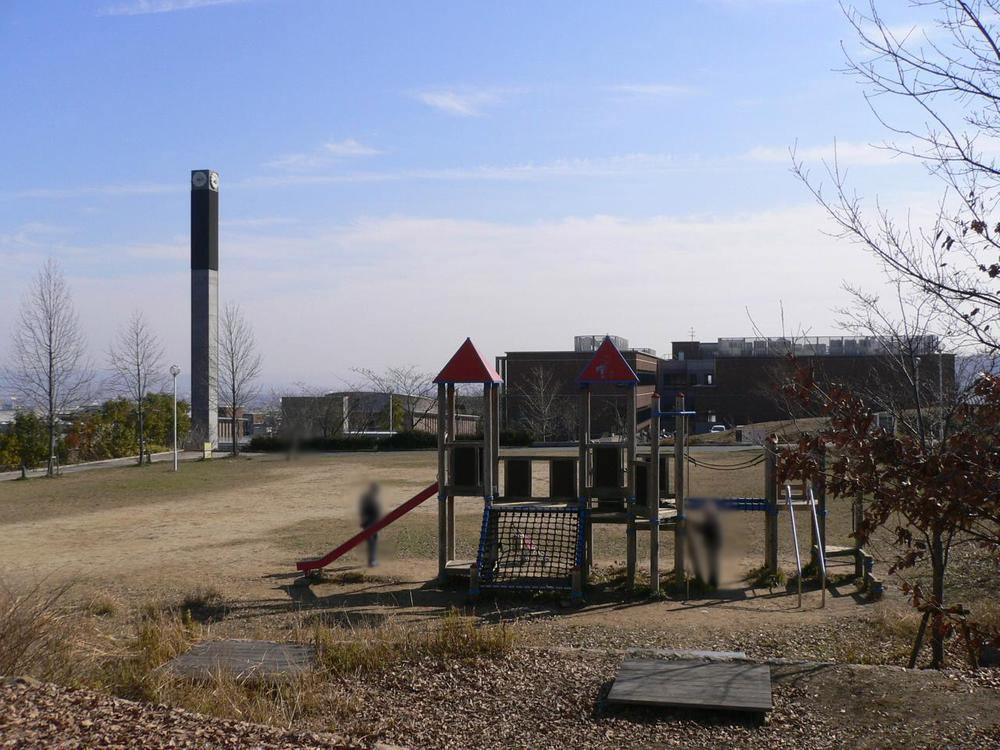 park. Until the tomb park 2405m