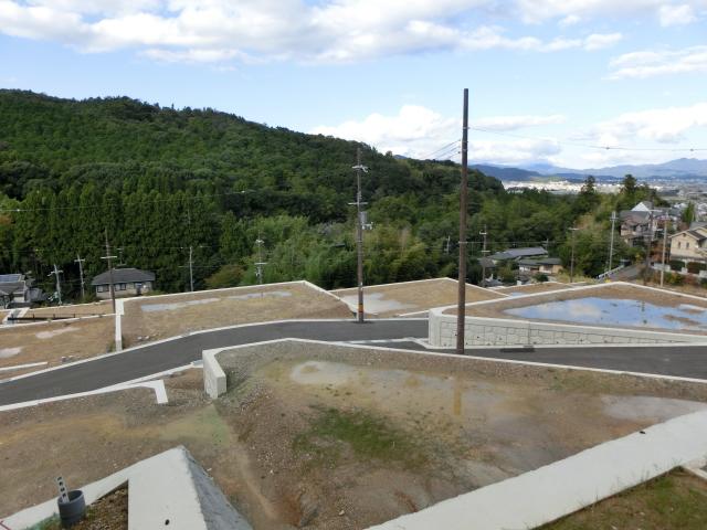 Local photos, including front road. It is no building conditions! Please built a house of ideal in your favorite House manufacturer!