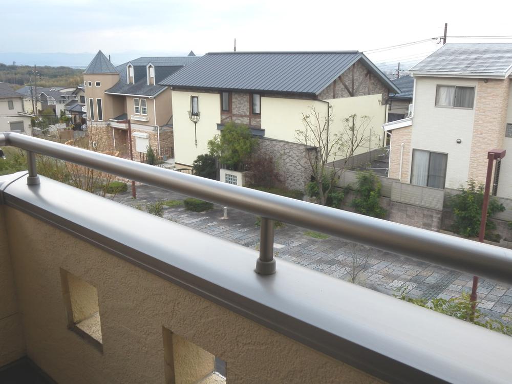 View photos from the dwelling unit. View from the site (December 2013) Shooting