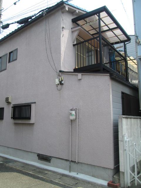 Local appearance photo. Appearance from the west