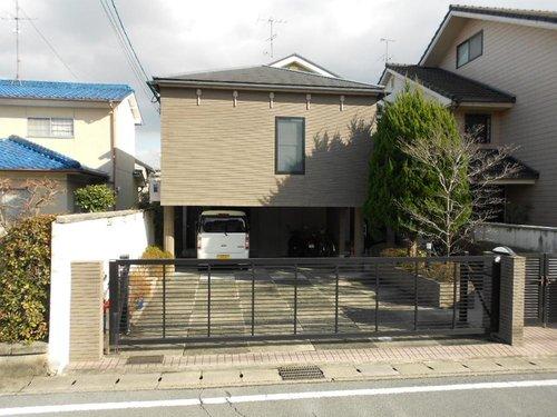 Local appearance photo. Local (January 2012) shooting