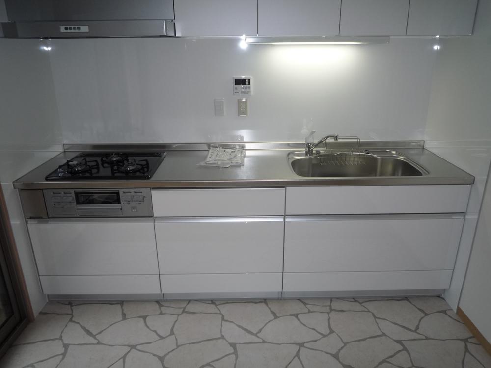 Kitchen. Kitchen was also had made. It also contains the power to cooking wife.