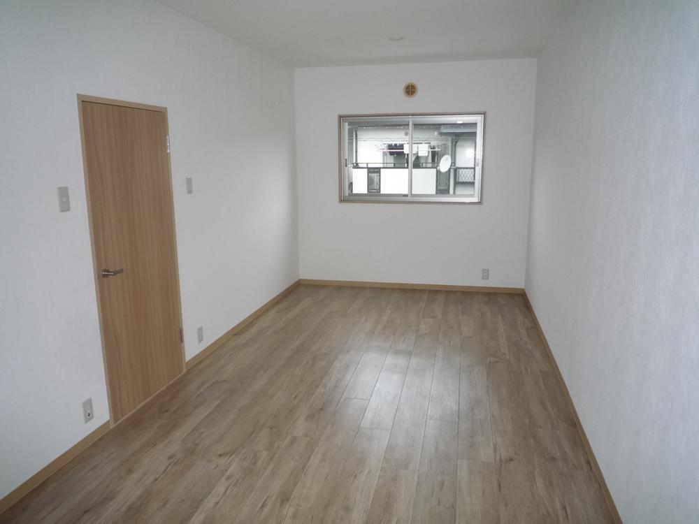 Other. Spacious Western-style second floor 10.5 Pledge