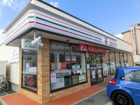 Convenience store. 704m to Seven-Eleven Kyoto UeKei Yamada mouth shop