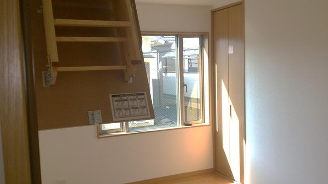 Non-living room. Indoor (10 May 2013) Shooting