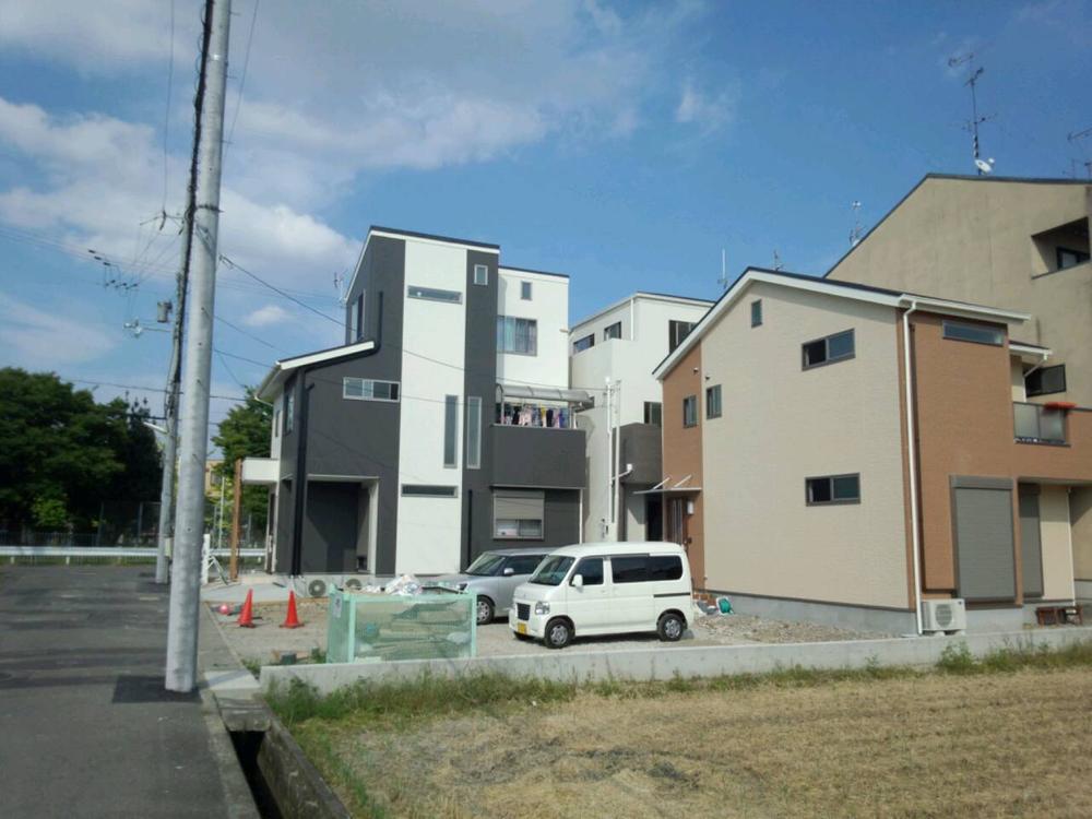 Building plan example (exterior photos). Building plan example (No. 1 point)