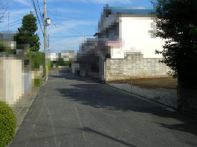 Local photos, including front road. Local (10 May 2013) Shooting