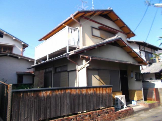 Local appearance photo. Local (11 May 2013) Shooting