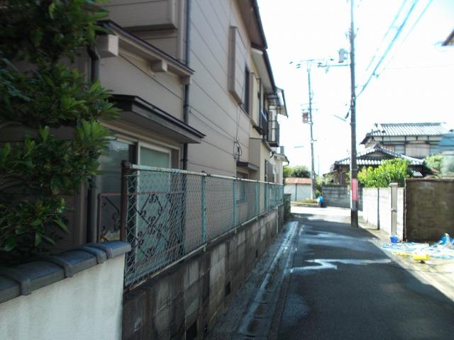 Local photos, including front road. Local (August 2013) Shooting