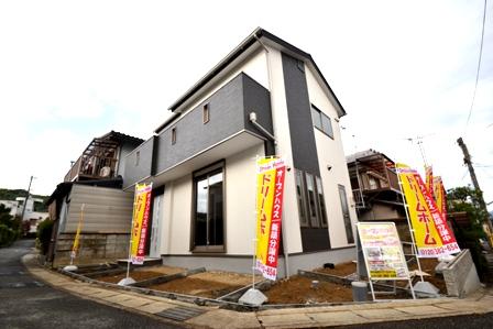 Building plan example (exterior photos). Our construction cases