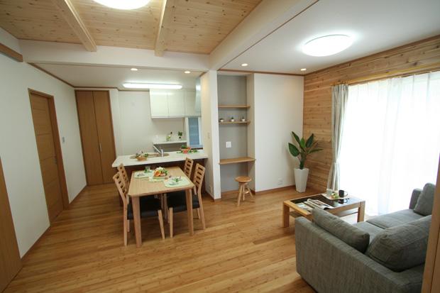 Living. Living example of construction of natural wood