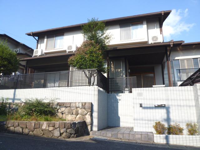 Local appearance photo. Local (11 May 2013) Shooting