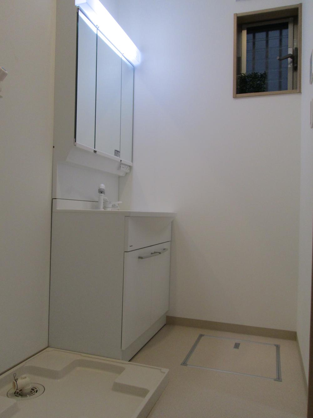 Other. Same specifications Shampoo dresser