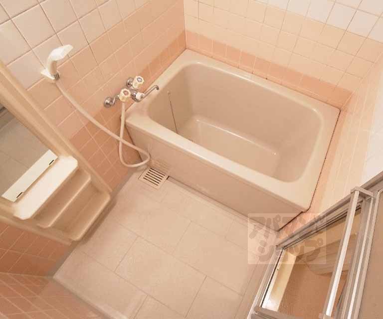 Bath. ・ Renovated is the front of the room.