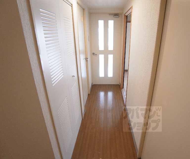 Other room space. ・ Renovated is the front of the room.