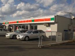 Convenience store. Thanks Matsugasaki Station store up to (convenience store) 639m