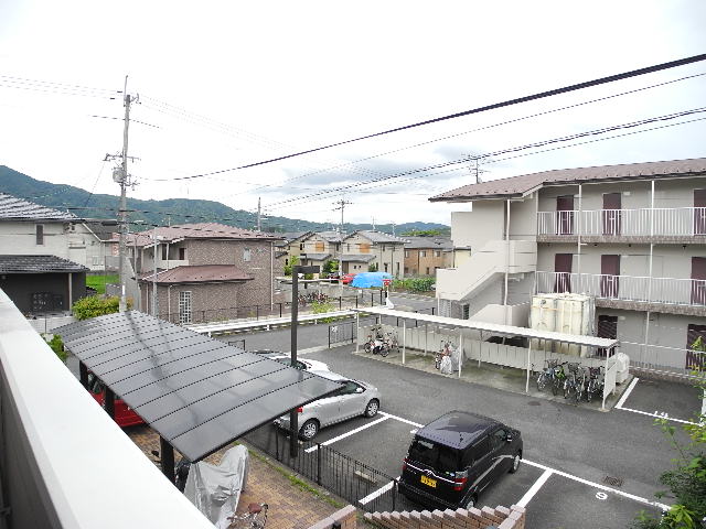 View. Also published in the website "Kyoto rental House Network"