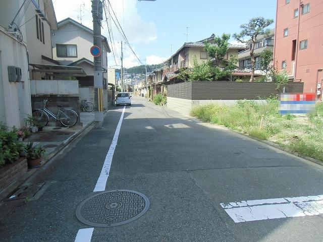 Local photos, including front road. South road