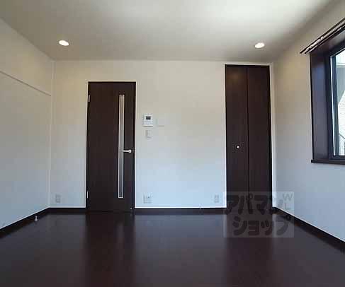 Living and room. The same series reference photograph
