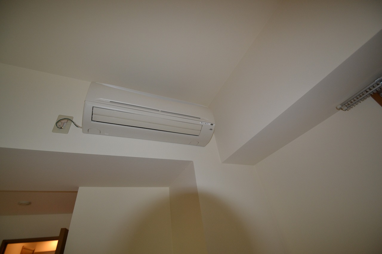 Other Equipment. I'm Air conditioning is required ☆