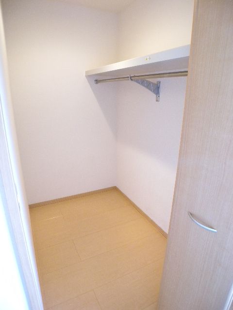 Receipt. Looking for room to house network Sakyo shop!