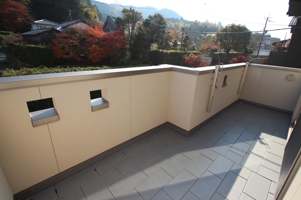 Balcony. 3 is the issue areas of the balcony