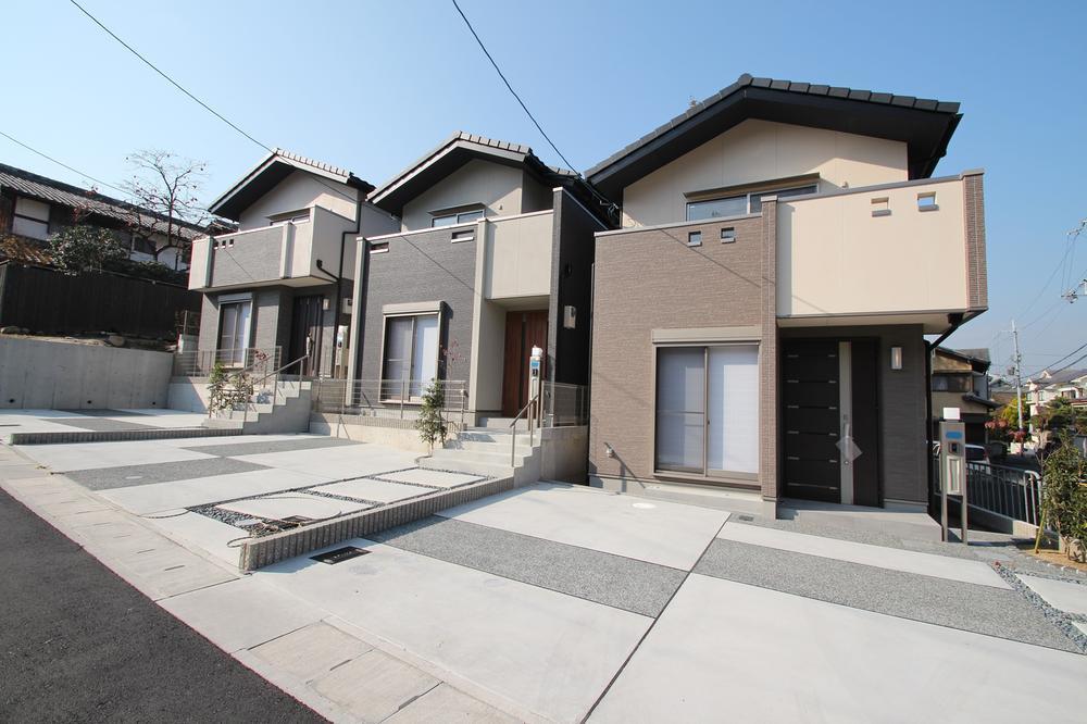 Local appearance photo. Local (12 May 2013) Shooting