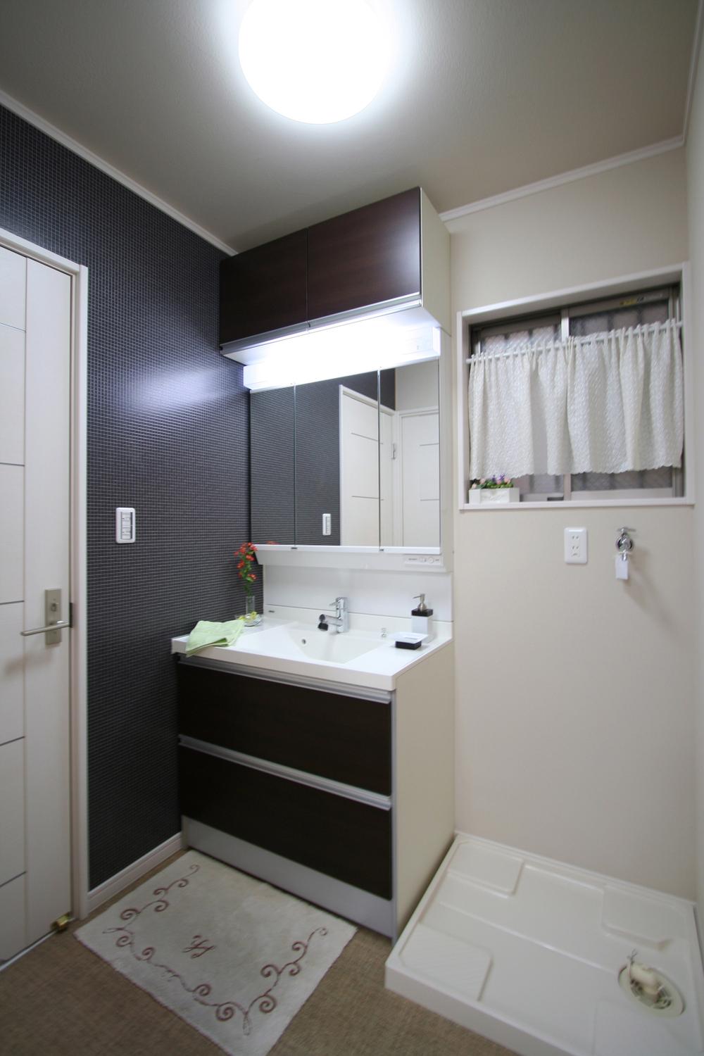 Wash basin, toilet. Our construction cases