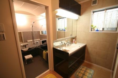 Wash basin, toilet. Our construction cases